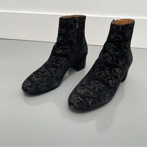 Black suede ankle booties 9.5